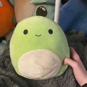 8” Henry Squishmallow